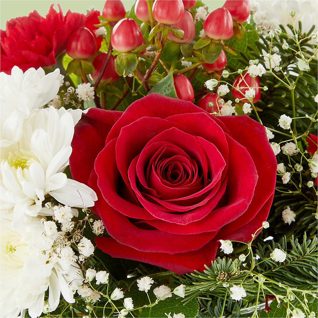 Chance of Flurries Bouquet –  For The Love Of Flowers, Johns Island SC
